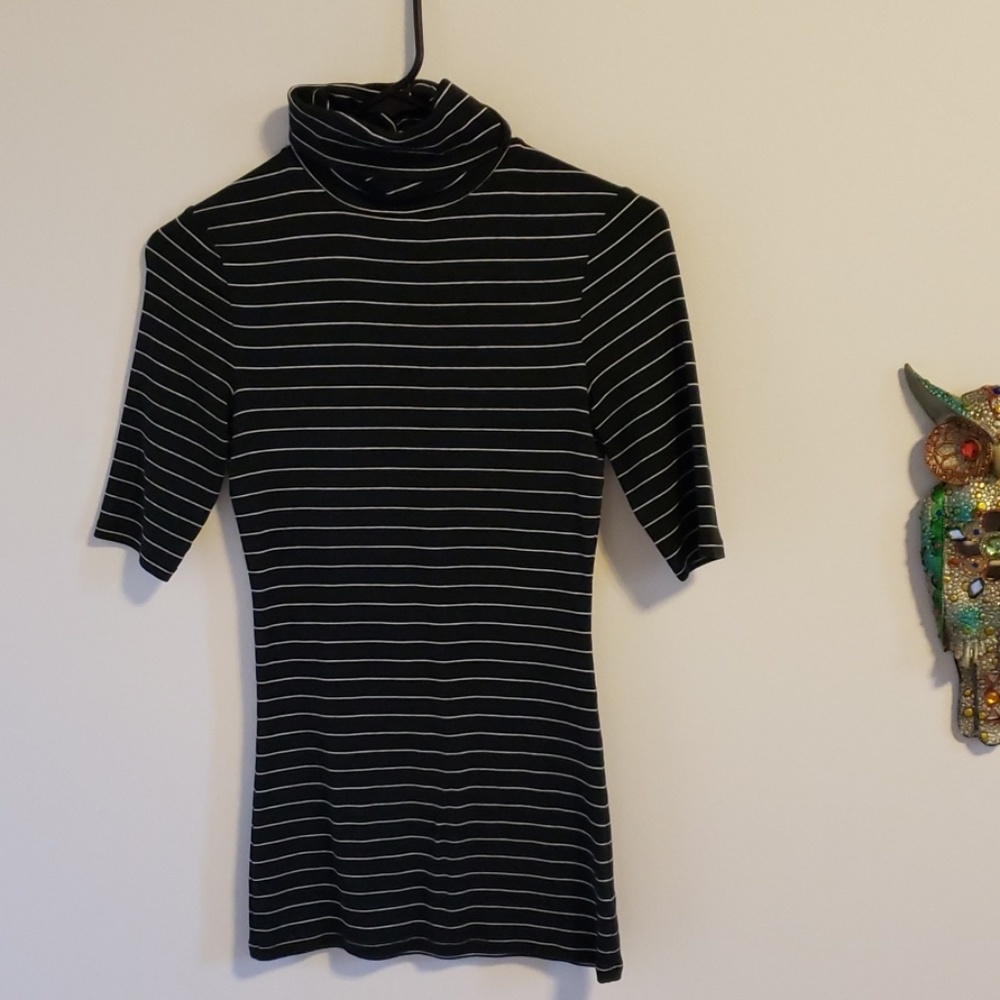 Black and white striped fitted turtleneck